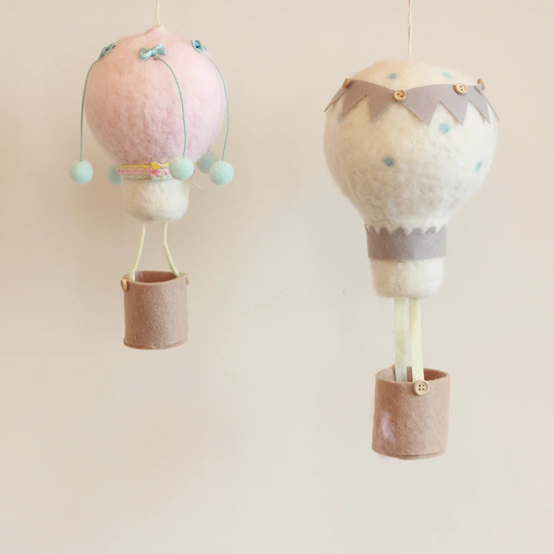 

Nordic Hanging Decorations Girls Boys Kids Room Felt Macaron Balloon Decoration Home Party Wedding Christmas Tree Wall Decor