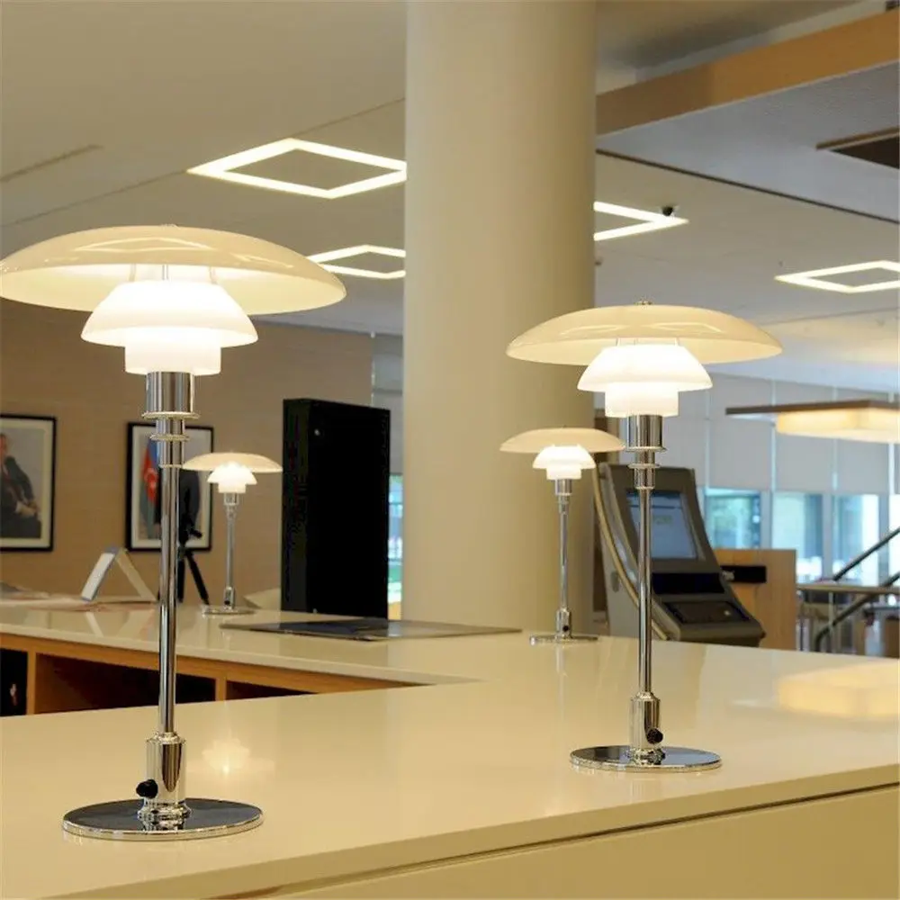 

Danish designer design Poul Henningsen PH 3/2 table lamp/PH table llamp LED reading lights