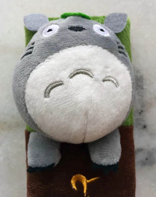 Totoro cartoon nette 3D plüsch puppe autozubehör auto sicherheitsgurt  schulterpolster gurtabdeckung (der preis ist für ein paar)