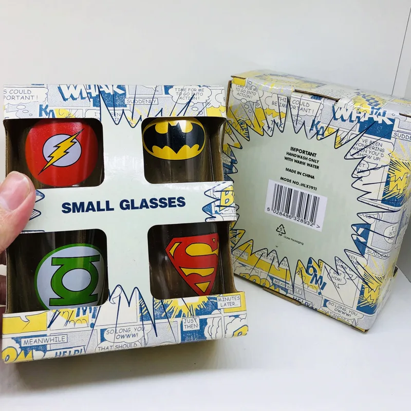 Kaufen 4 stücke Super Hero Flash und Bat mann Rick und Morty Suite Glas Mini Wein Tasse Bier Rotwein Schnaps tasse