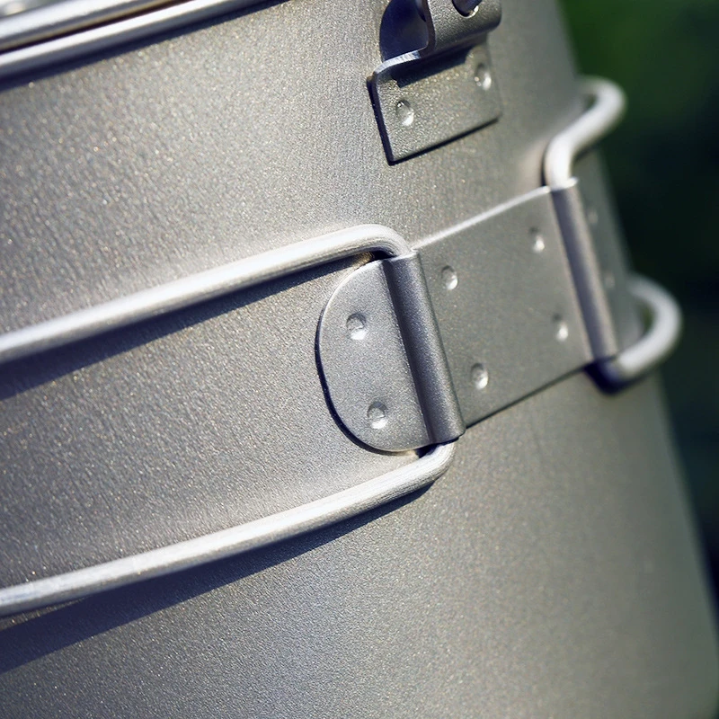 1500ml Titanium Cup Pot Ultralight outdoor tableware travel coffee tea camping pot water cup cookware with lid handle hook,1.5L