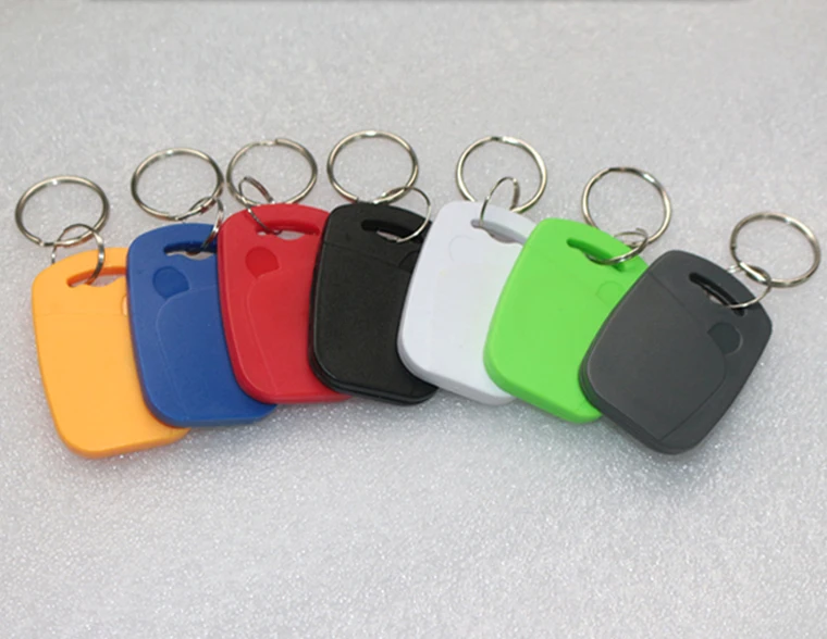

100Pac/lot Universal NFC 215 Tags keyfob 13.56MHz Keychain Mobile Phone Game scene