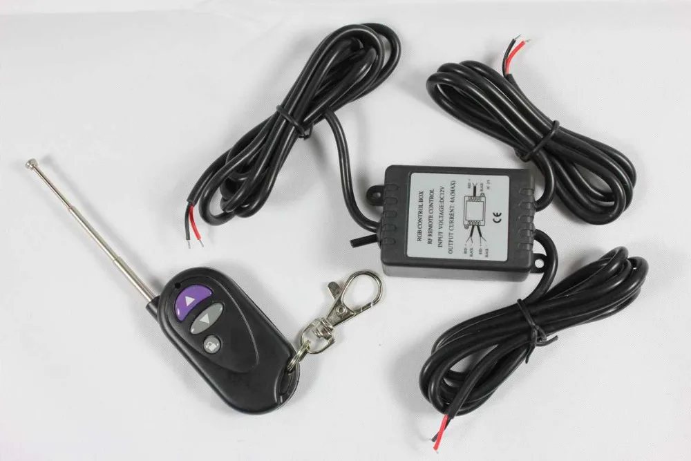 

LED DRL(daytime running lights) controller wire,12 modes of Dynamic,The dynamic switch key is used mode switchover Connetcor