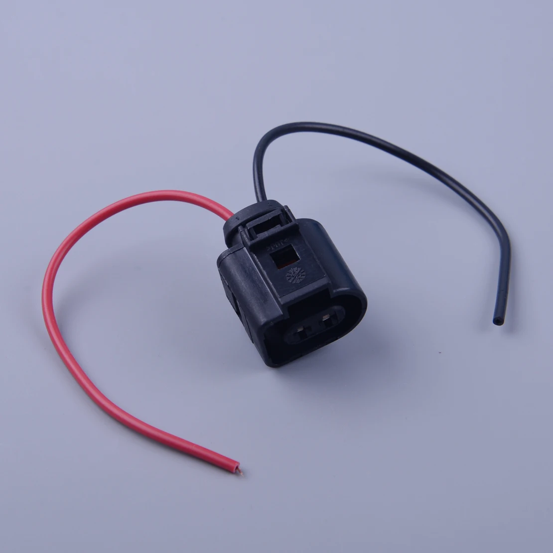 

beler 1Pc Fog 2pin Light Lamp Wiring Plug Pigtail Connector 1J0973722 Fit for VW Jetta Golf GTI MK4