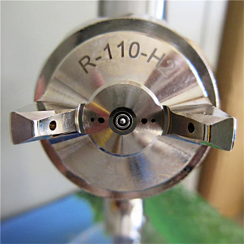 Gravity spray gun