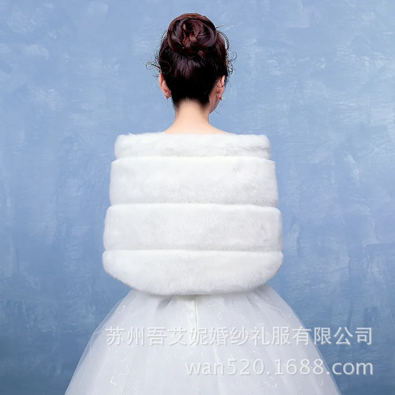 P033 New Fashion Bride Wedding Fur Clothes Winter Warm Woolen cloak thickening Faux Fur Shawl