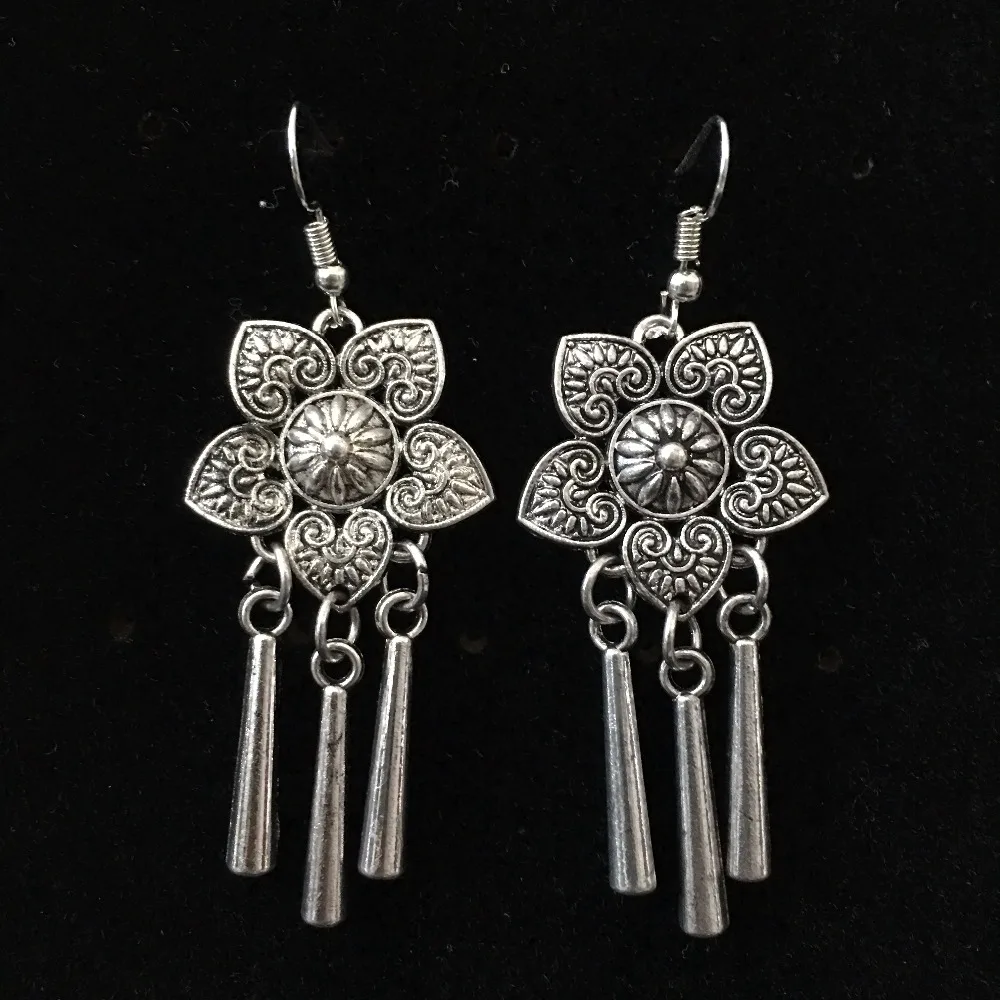 

Boho Vintage Tibetan Silver Tassels Ear Hook Tribal Earrings Retro Big Flower Long Hanging Earrings Jewelry personality