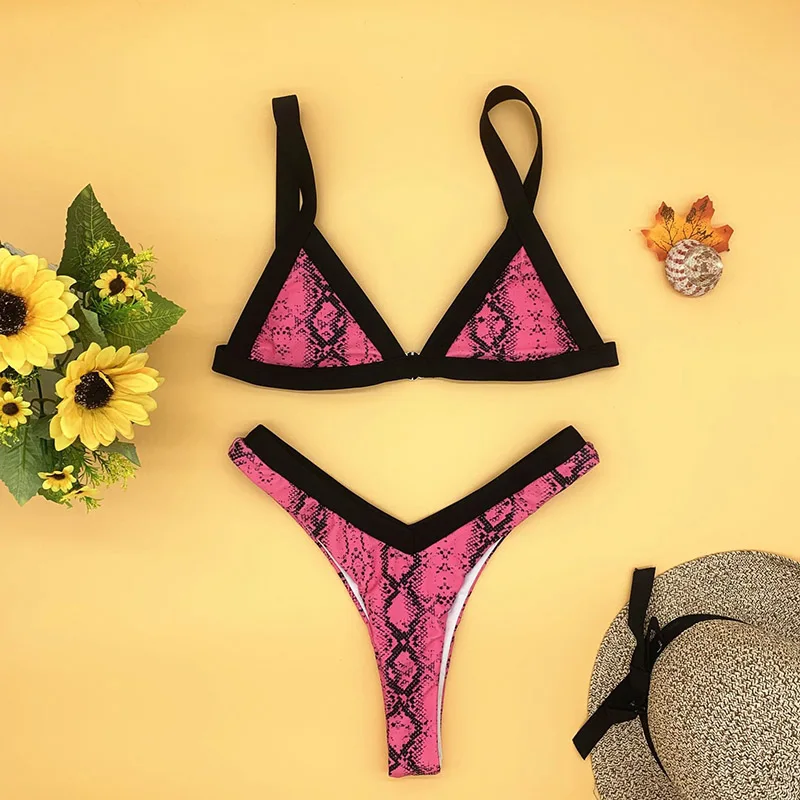 10907993811_1963916870