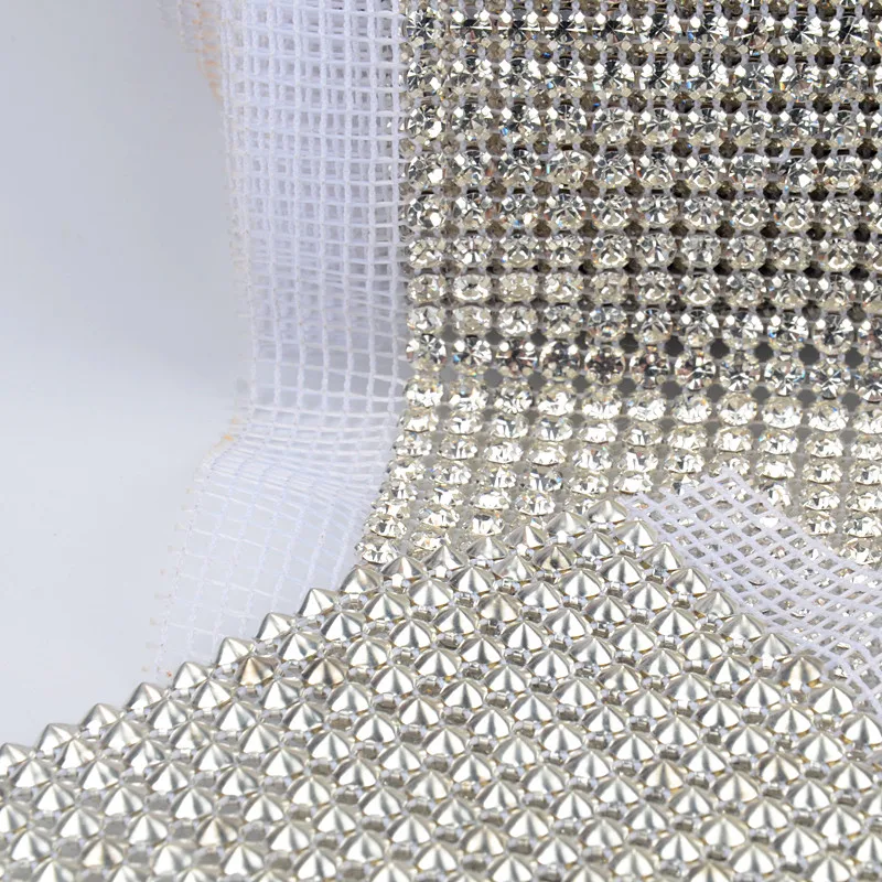 free shippment! 24 rows clear Crystal rhinestone mesh trimming 5mm chain Silver base White fabric DIY sewing lace 5yards/roll
free shippment! 24 rows clear Crystal rhinestone mesh trimming 5mm chain Silver base White fabric DIY sewing lace 5yards/roll