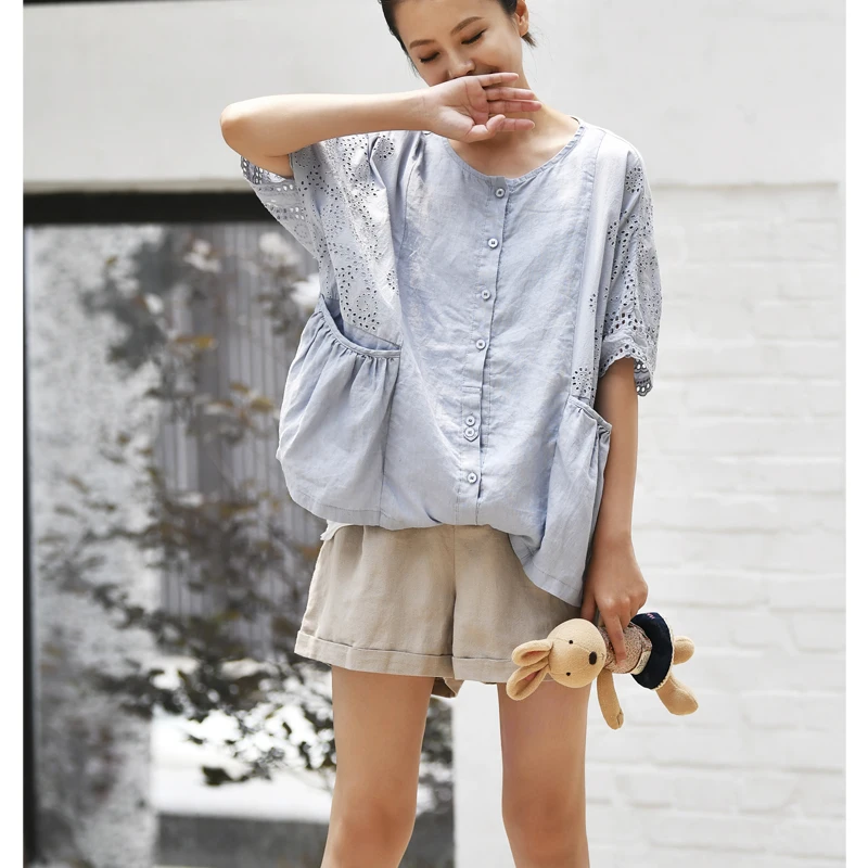 

C9131 Artistic loose round collar, hollow-out, short-sleeved, large-pocket cardigan, pure cotton blouse lady