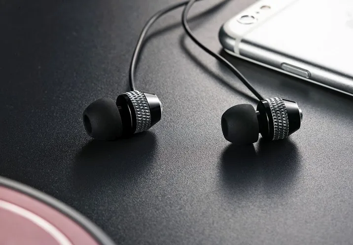Wallytech WEA-081 METAL earphone black SILVER 1