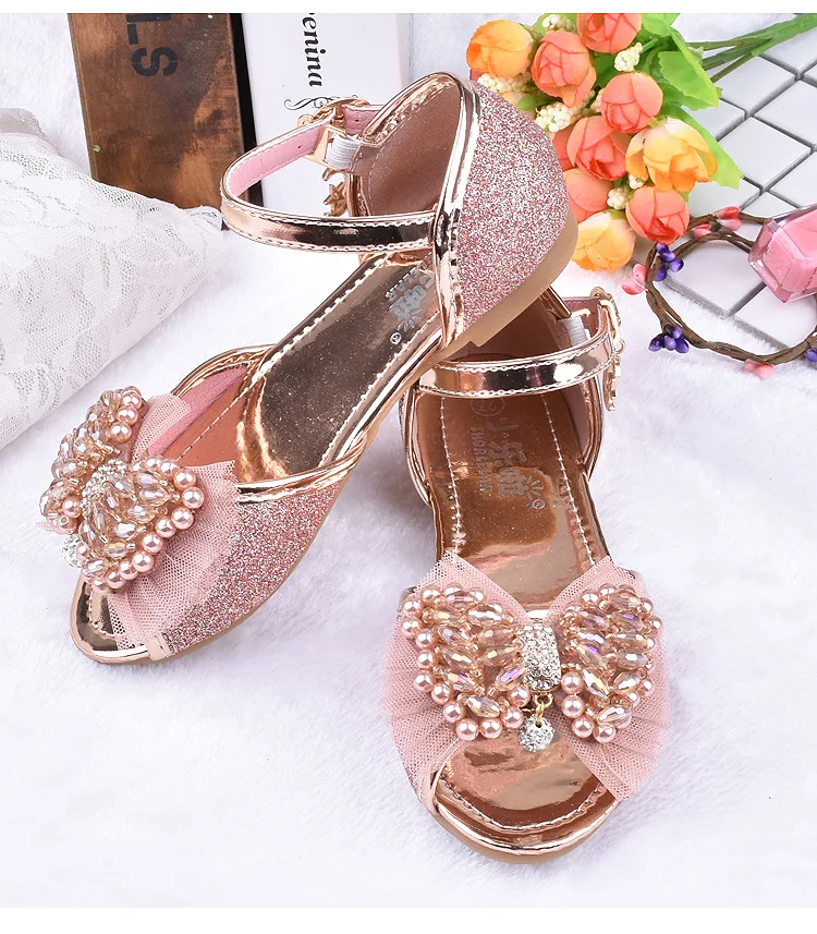 Летние босоножки для девочек детская обувь модные золотые платья для девочек розового, синего и серебряного цвета вечерние платье принцессы обувь детские сандалии с крыльями; туфли на плоской подошве