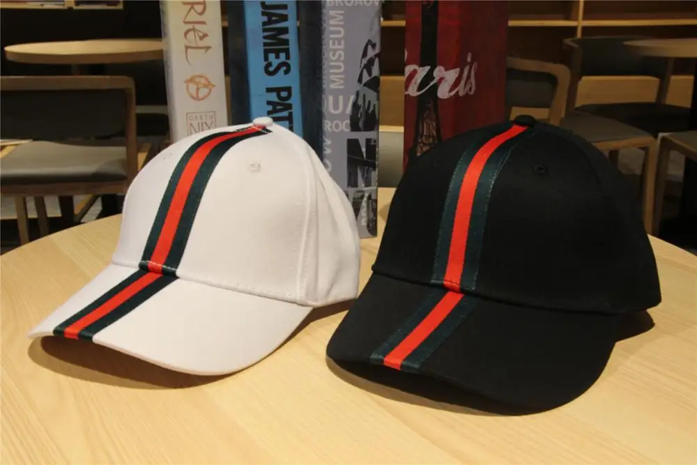 

The new 2019 cap is the same style for men and women2