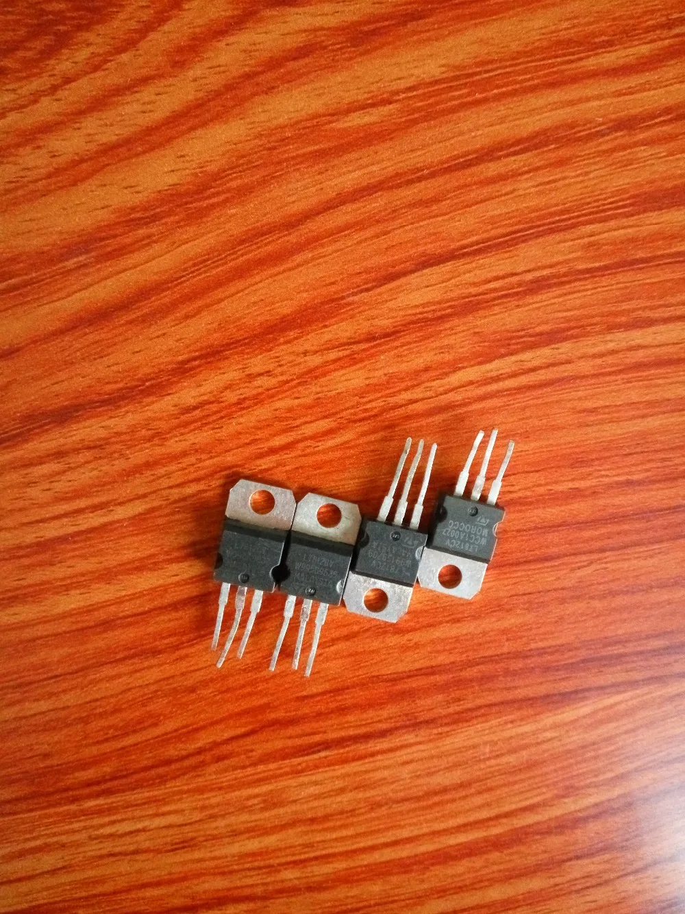 L7812CV TO 220 L7812 LM7812 7812 Positive Voltage Regulators-in Switch ...