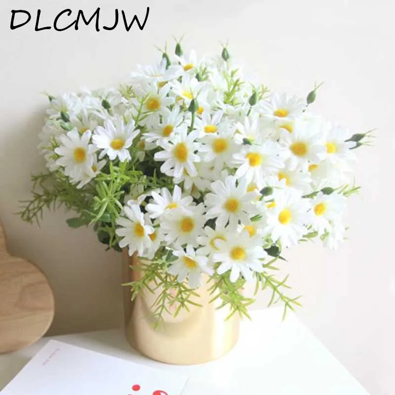 1pcs Artificial Flowers Silk Chrysanthemum 6 branches artificial daisy Fake flowers decoration for home garden office decoration 1pcs Artificial Flowers Silk Chrysanthemum 6 branches artificial daisy Fake flowers decoration for home garden office decoration