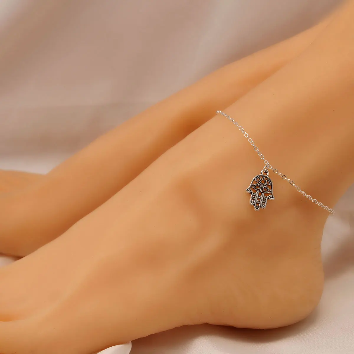 

Handmade Creative Palm Beach Anklets for Women Bohemian Simple Pendant Foot Chain on Leg Jewelry