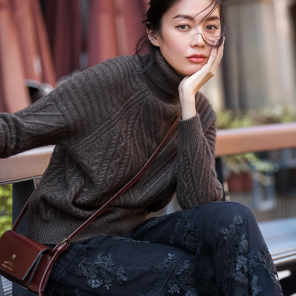 

Yak Velvet Turtleneck Pullovers Winter Thick Warm Sweater Women Solid Loose Full Female Knitted Sweaters European Casual Sweater