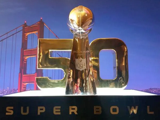 Gold-Lombardi-trophy (8)
