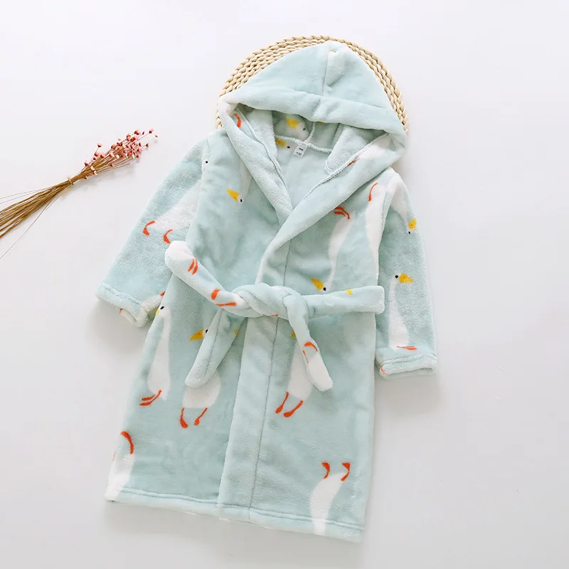 Новое поступление, 18 цветов, зимние фланелевые пижамы для маленьких девочек теплая одежда для сна с капюшоном и рисунком для мальчиков детские вельветовые халаты кораллового цвета - Цвет: 08