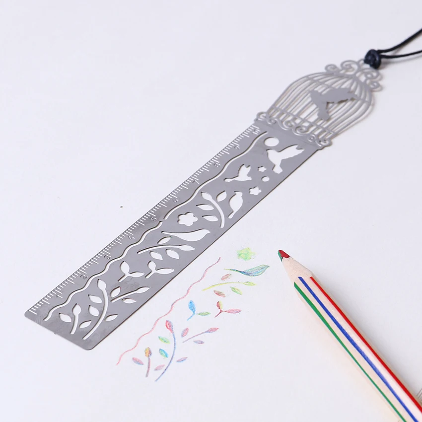 

1PC Hollow Stainless Ruler Bookmarks Multi-purpose Creative Student Ultra-thin Rulers Stationery 4 Styles (random send one)