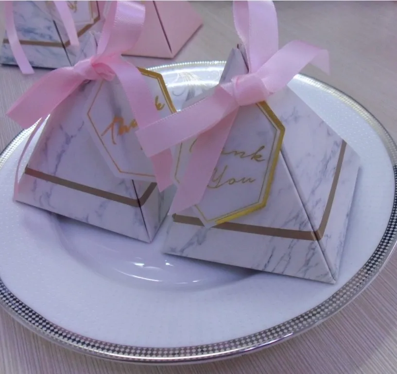 

100pcs New Creative Triangular Pyramid Marble style Candy Box Wedding Favors Party Supplies thanks Gift Chocolate Box