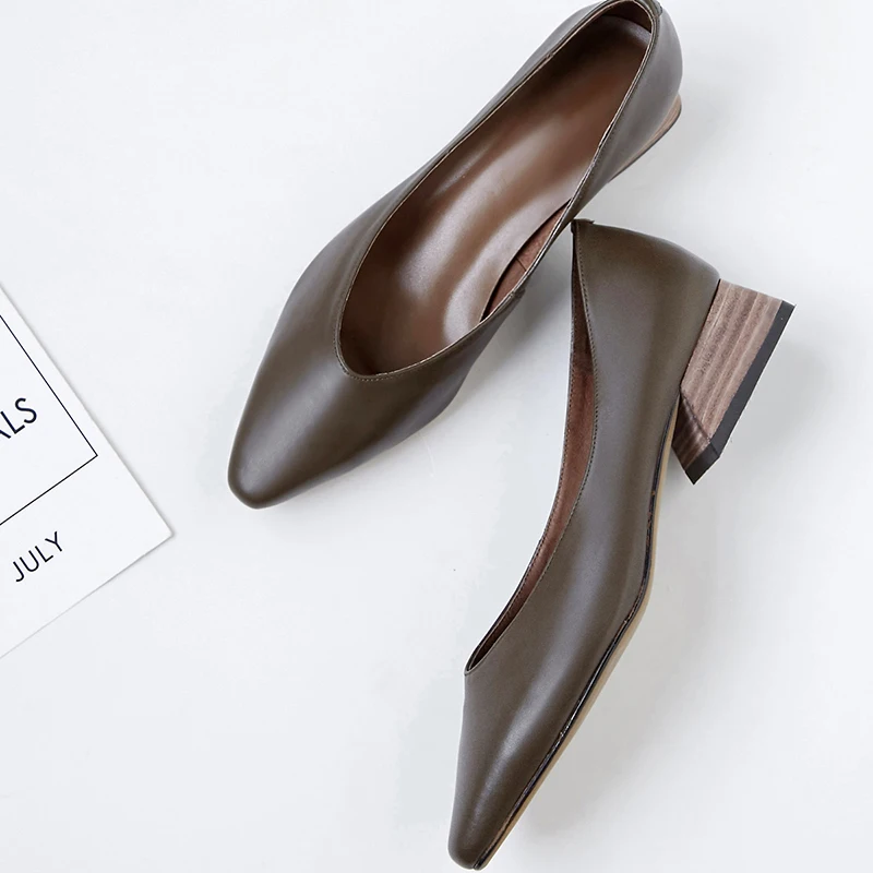 Comprar Caliente VANGULL de cuero genuino de las mujeres zapatos de cuero de vaca de Punta zapatos de oficina carrera zapatos todo fósforo mujeres bombas zapatos de tacón bajo