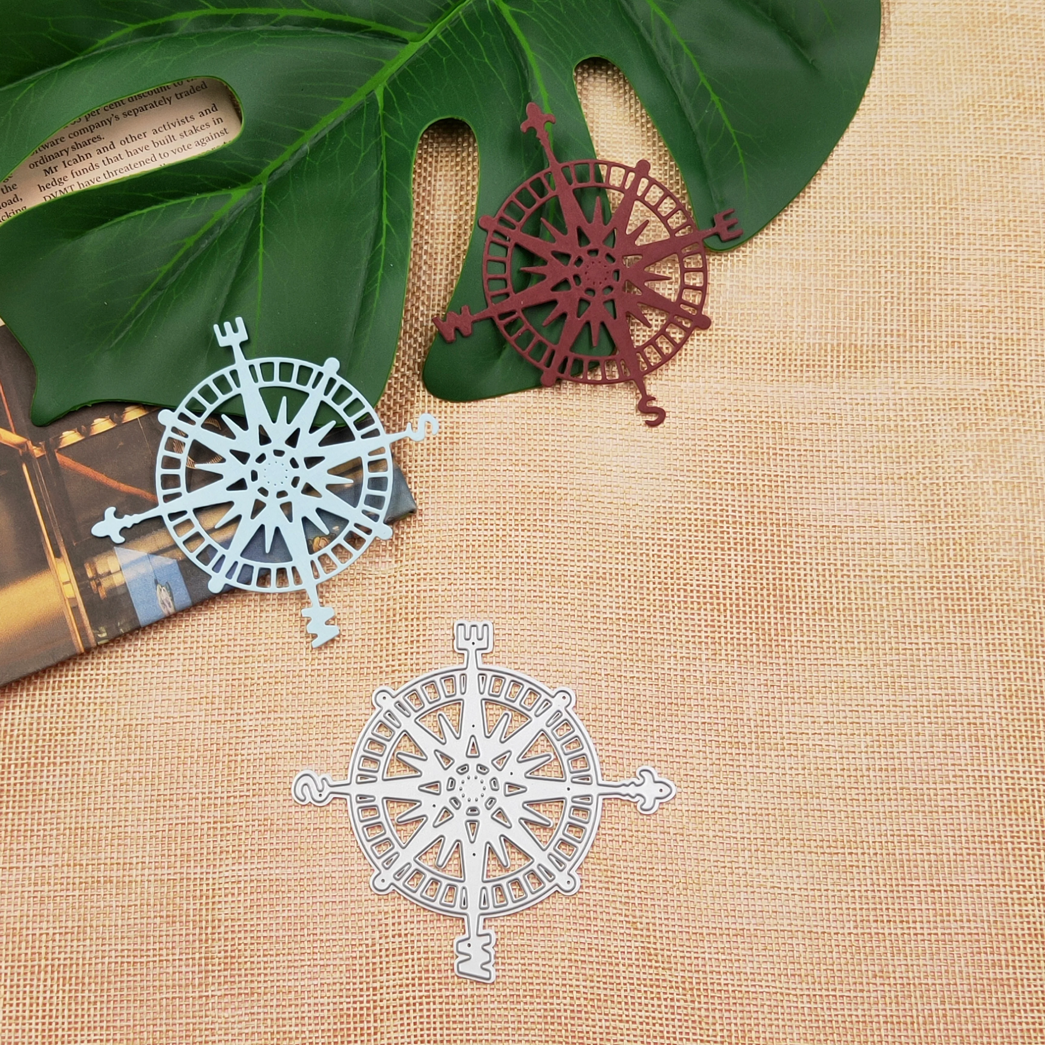 

Compass metal cutting die greeting CARDS, envelopes, book covers embossed die cutting template paper craft decoration