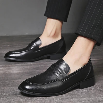 Мужские модельные туфли; стильные кожаные свадебные туфли ручной работы с перфорацией типа «броги»; мужские кожаные оксфорды на плоской подошве для отдыха; официальная обувь - Цвет: Черный