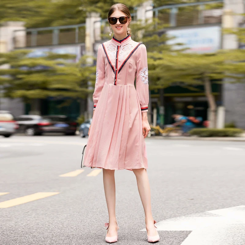 

Runway High Quality Autumn New Women Fashion Work Party Party Sexy Vintage Elegant Chic Pink Girls Embroidery Long Sleeve Dress