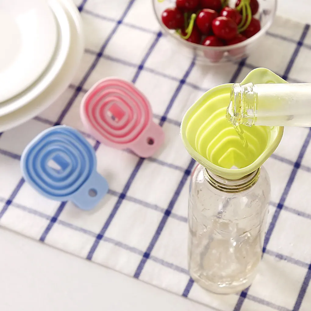 

Mini TPR Foldable Collapsible Funnel Shampoo Soy Sauce Dringk Hand Soap Hopper Kitchen Cooking Tools