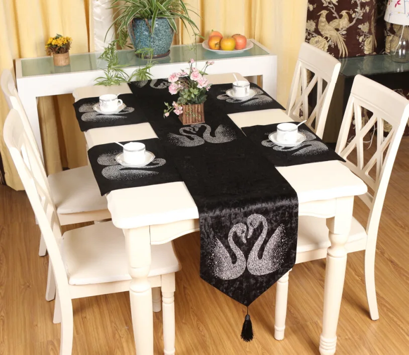 

Colorful Fashion Luxury Velvet Fabric Soft Rhinestone Dining Placemat Table Mat Decorate for Home Cabinet Cupboard Meal pad