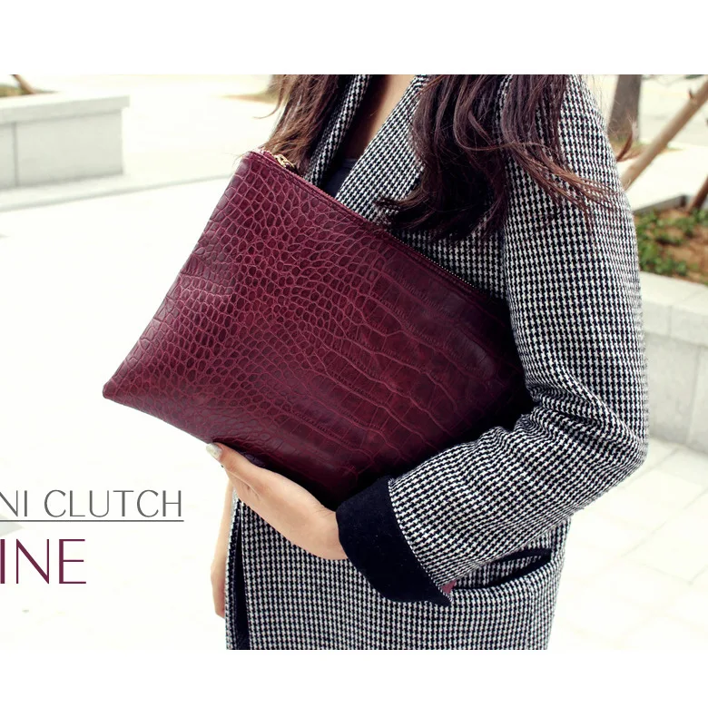 

Hot selling monogrammed embossed crocodile PU leather clutch bag evening bag crocodile pattern pouch