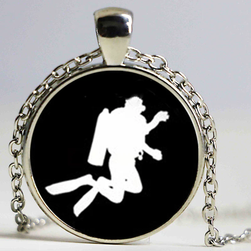 2017 newest casual sport jewelry scuba diver swimming pendant Diving in