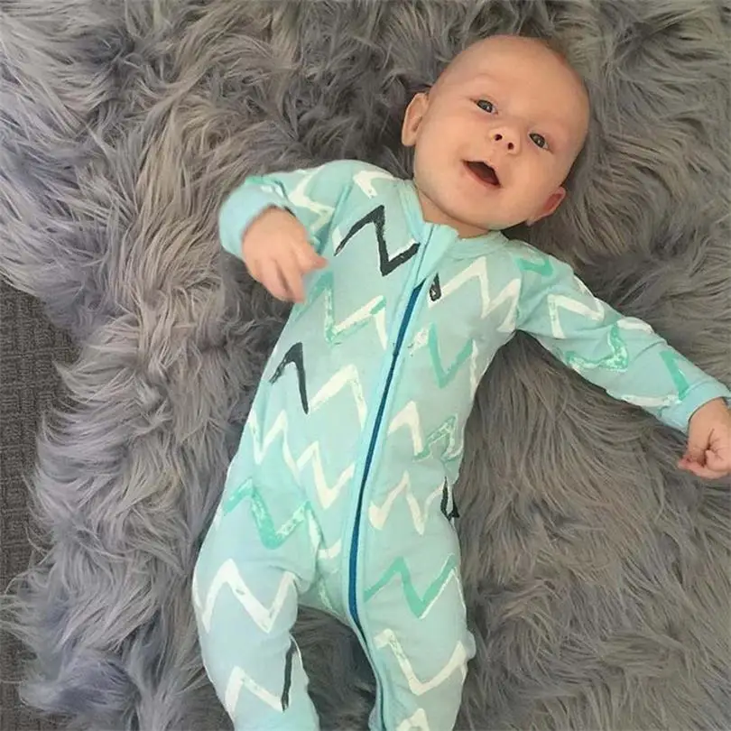 3589387999_1237798930