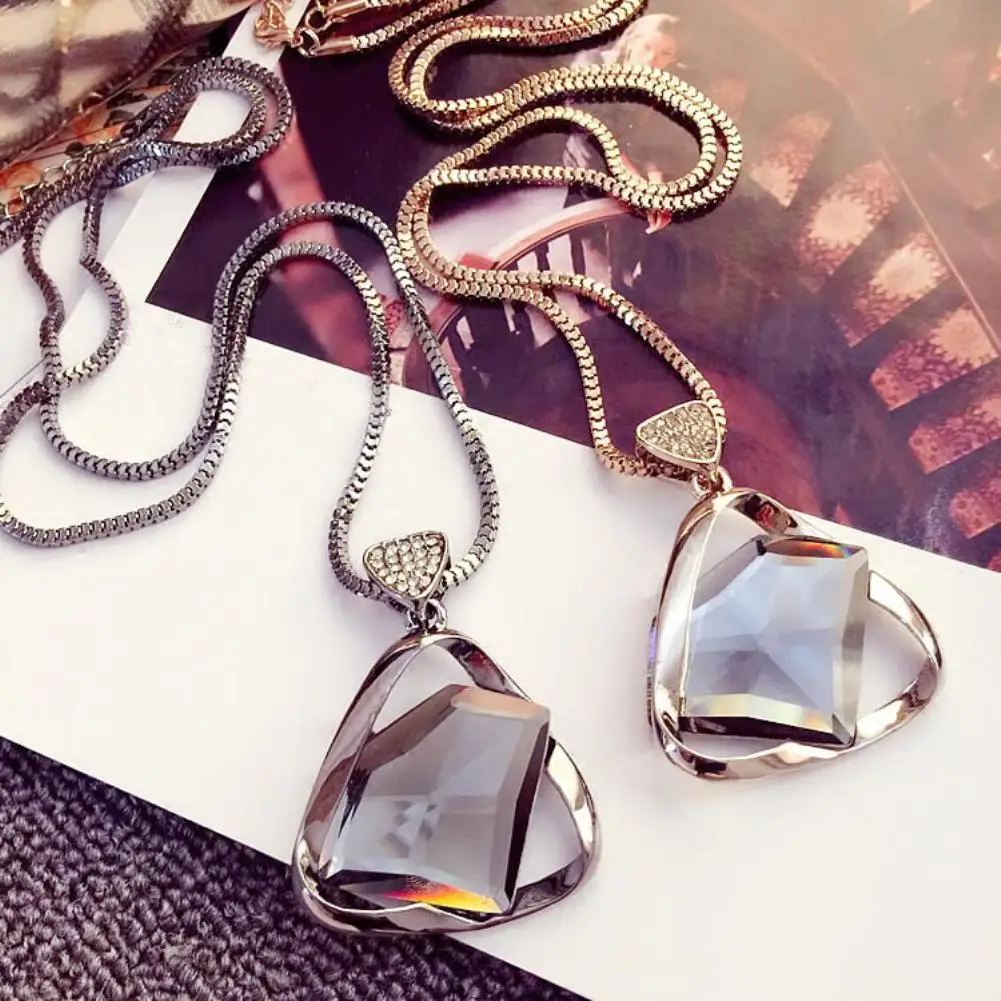 

Women Fashion Rhinestone Triangle Pendant Necklace Sweater Chain Jewelry Gift Collares Maxi Choker