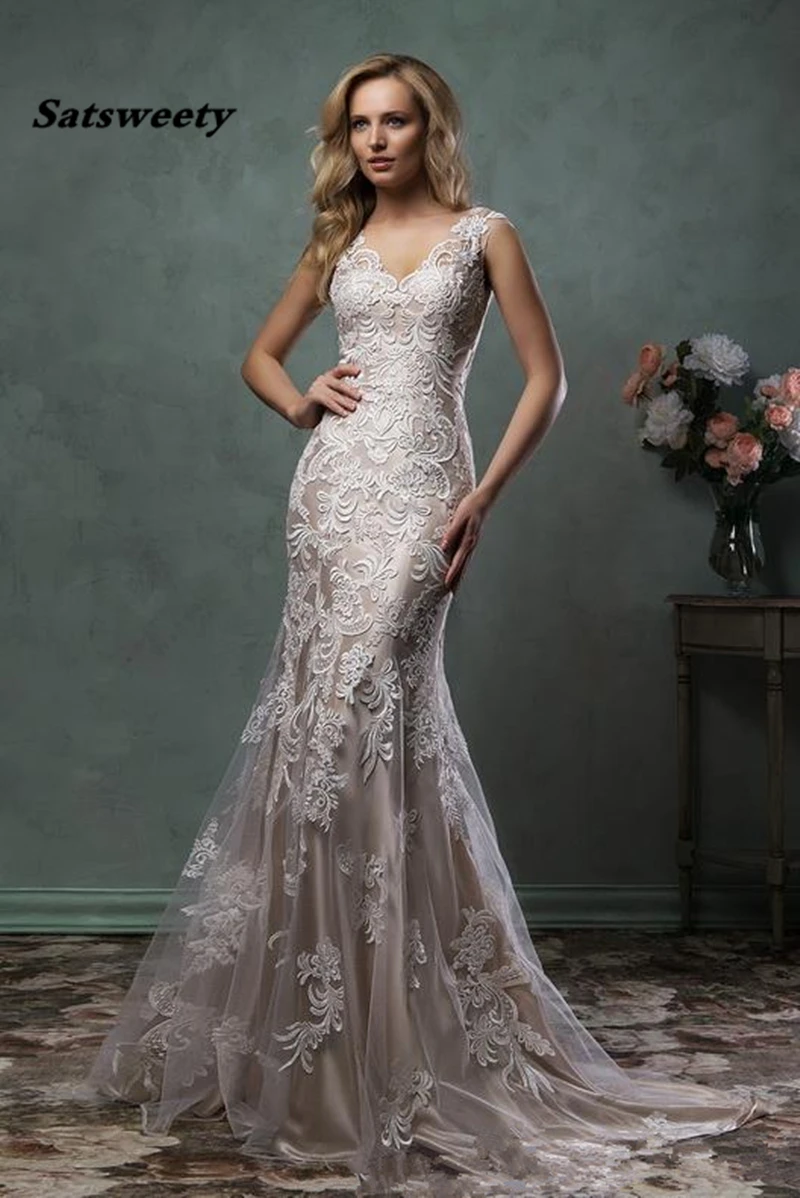 

Lace Wedding Dresses Mermaid Bridal Gown With Sheer Back Covered Button Ivory Nude Court Train Amelia Sposa Custom Made