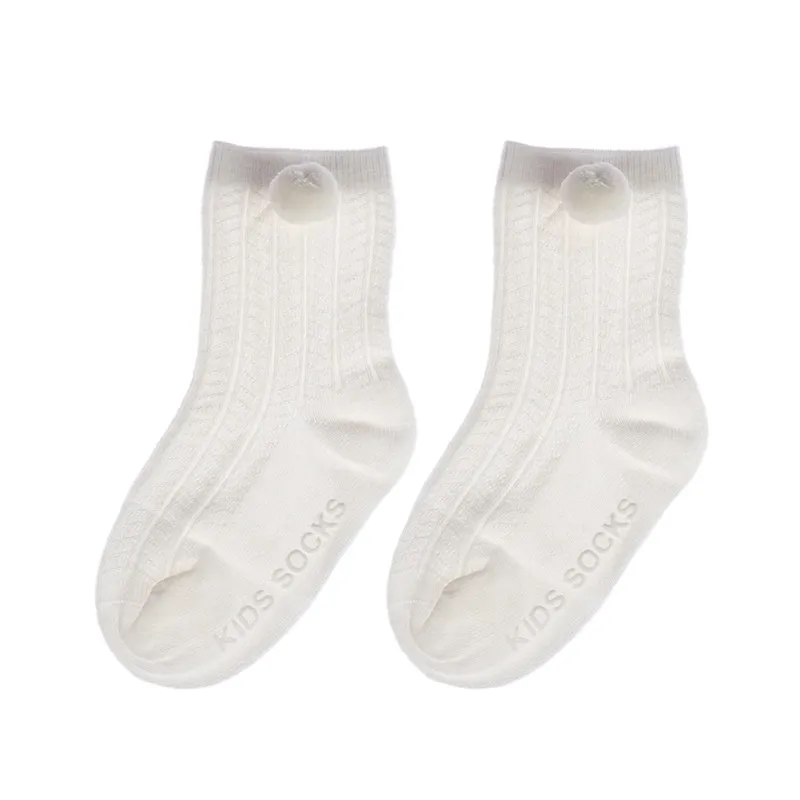 1 пара, новые модные хлопковые носки для малышей Вязаные гольфы с помпонами зимние теплые нескользящие носки для новорожденных мальчиков и девочек - Цвет: white