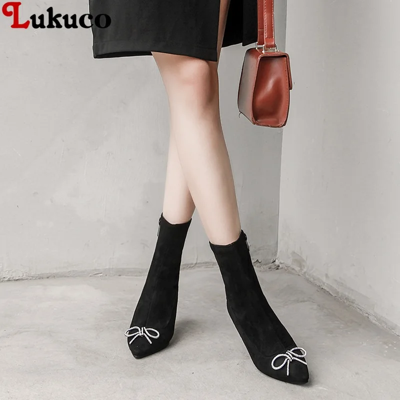 

Lukuco Autumn Woman Flock Ankle Boots Short Plush Large Size 45 46 47 48 High Quality Pumps Handmade Fast Shipping Lady Shoes