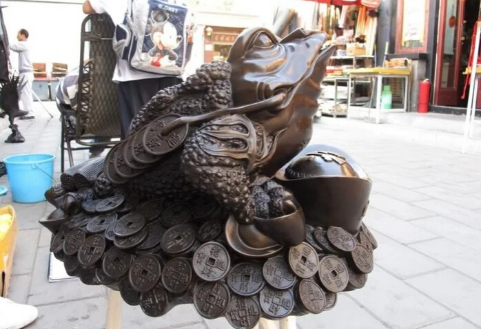 

150624 S1951 China Bronze Copper Lucky Feng Shui Evil Coin Money wealth Toad gold toad Statue discount 30% (C0324)
