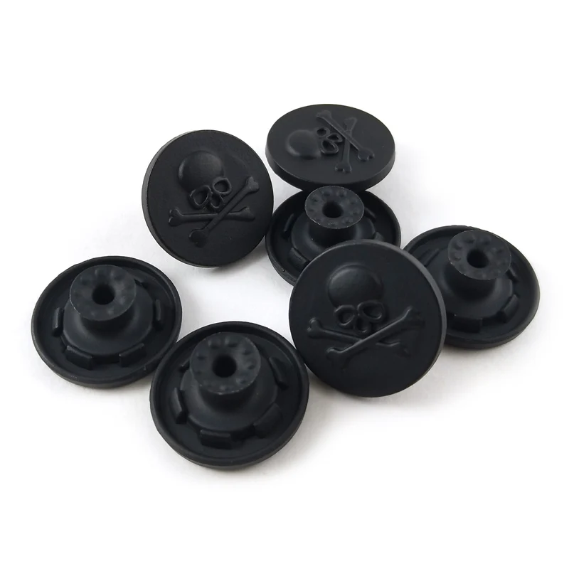 Джинсовая куртка 12 компл./Лот черная джинсовая с металлической пуговицей и