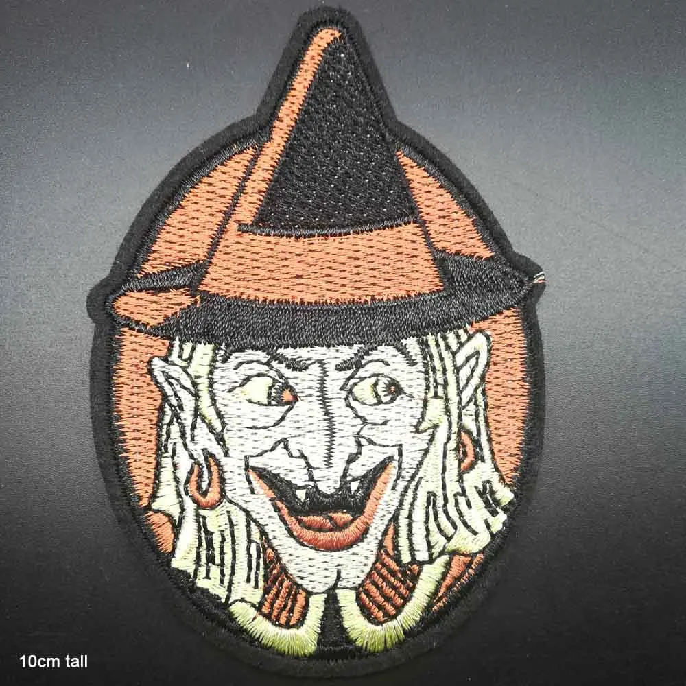 Toppa Ricamata Strega Per Halloween – Cucito O Ferro Da Stiro, Applique Magica 9x7,5 Cm