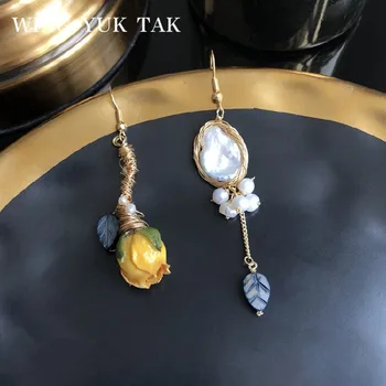 

wing yuk tak Vintage Baroque Freshwater Pearl Drop Earrings For Women Yellow Dried Flowers Earrings Copper Wire Weave Jewelry