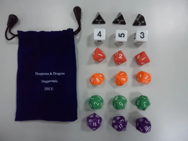 

18 dices Decoration gruond dice bosons boulimia auto upholstery decoration supplies
