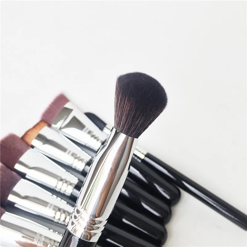 Sigma F23 Soft Angled Contour Brush _ 2