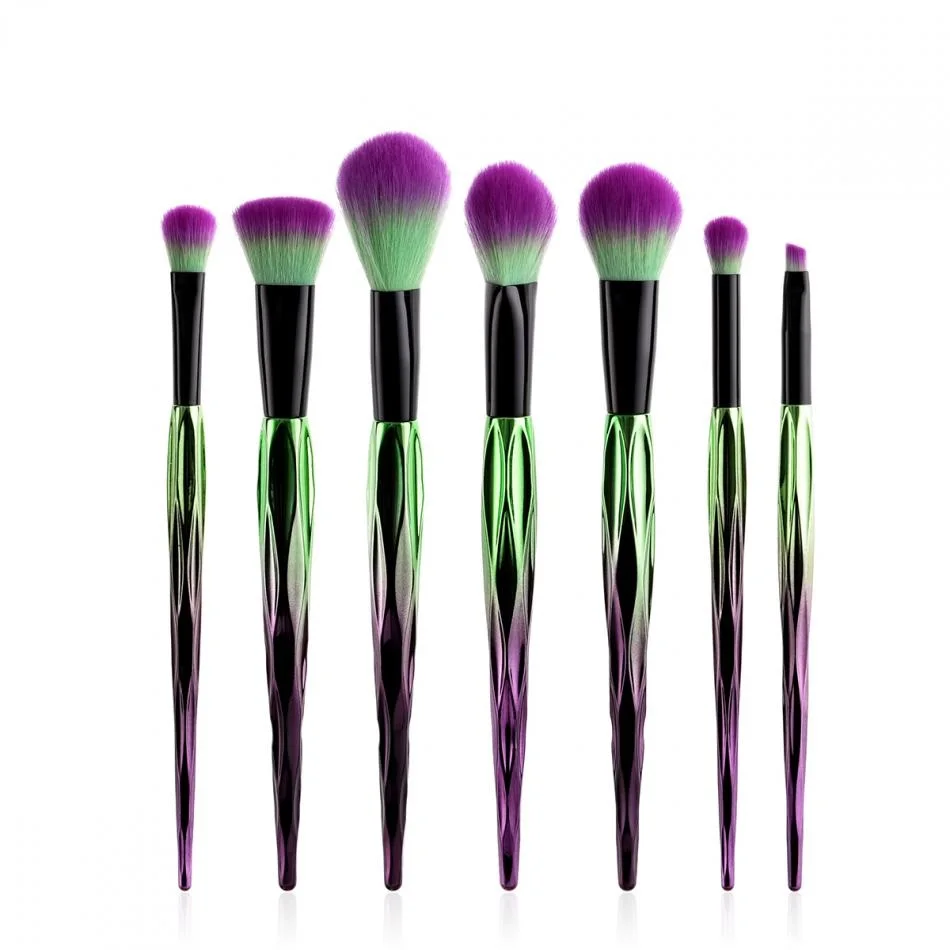 

Makeup Brushes pincel maquiagem 7 pcs Cosmetics Kits Foundation Powder Blush Eyeshadow Lips Make Up Brushes Nylon Portable Tools