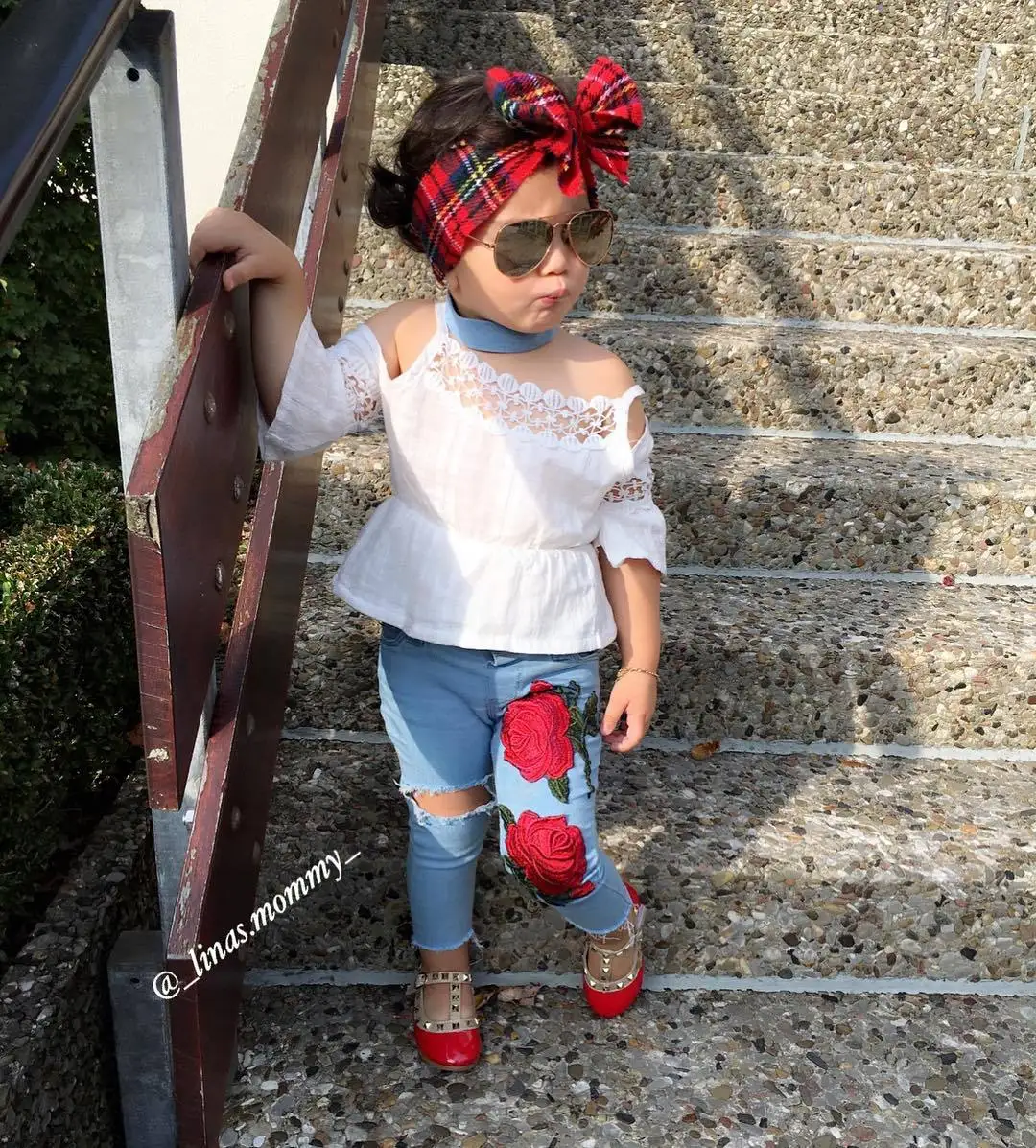

Summer Toddler Kids Baby Girl Off shoulder Lace T-shirt Tops+Rose Flower Ripped Jeans Denim Pant 2PCS Fashion Clothing Set