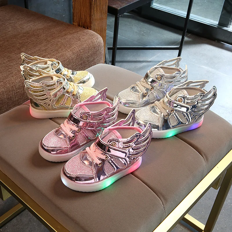 

2018 European Wing cartoon design lighted cool baby girls boys boots LED glitter fashion baby sneakers toddlers cute baby shoes
