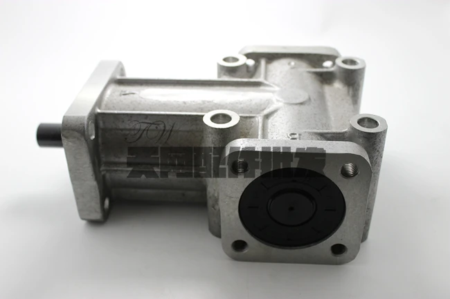 

Woodworking Machinery Parts Nanxing Huali Edge Banding Machine T-Shaped Box Gearbox Gearboxing Machine