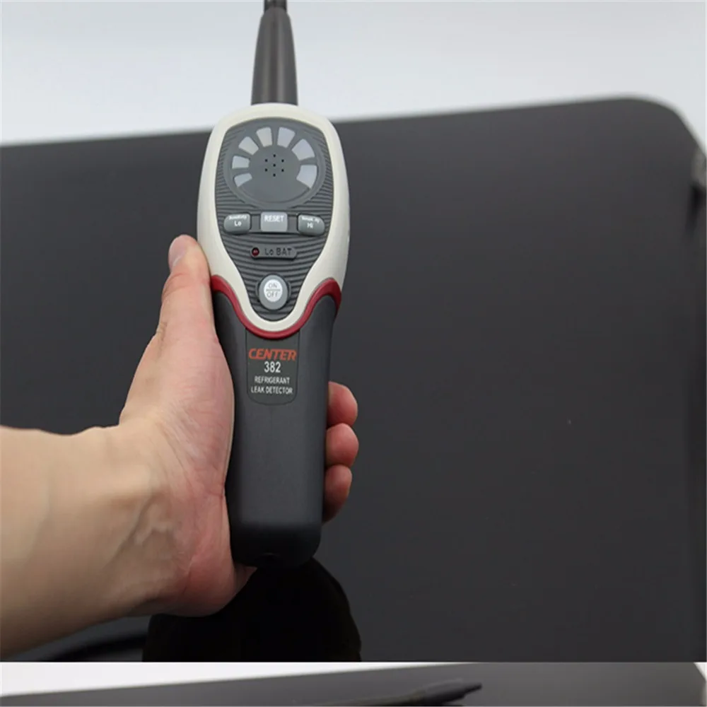 Portable Halide Leak Detector Halogen Leak Detector CENTER 382in Gas