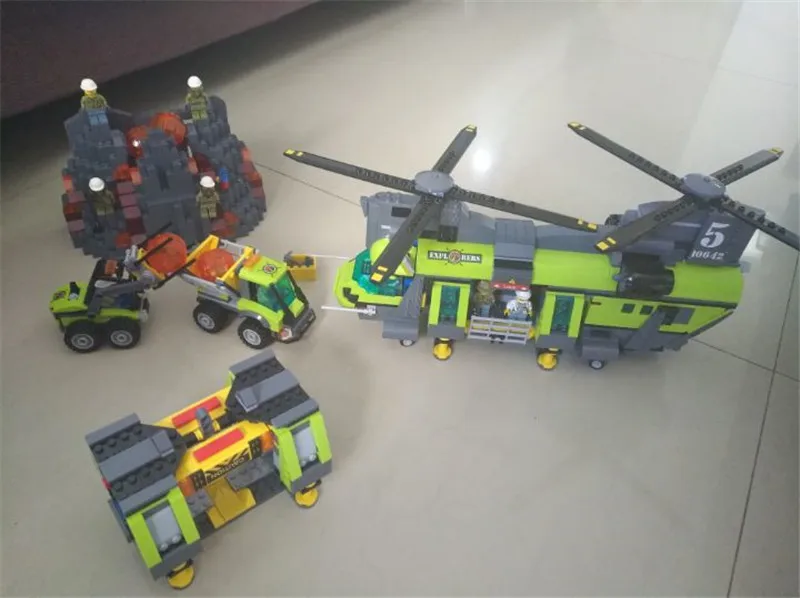 

New 1430Pcs City Series The Volcano Heavy-Lift Helicopter Set Compatible Lepins Building Blocks Bricks Boys Girls Gifts